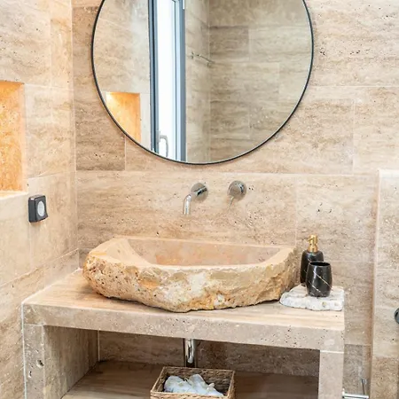 Irena Stone Kefalonia * Lourdata (Kefalonia)