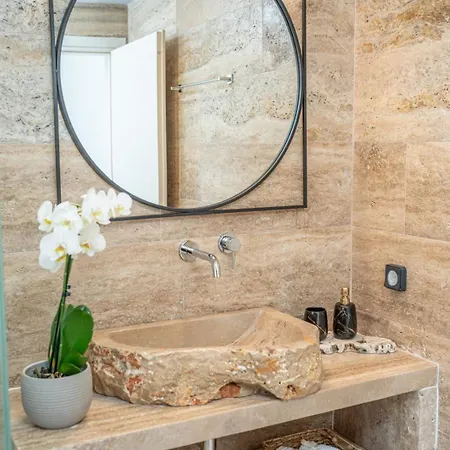 Irena Stone Kefalonia Lourdata (Kefalonia)