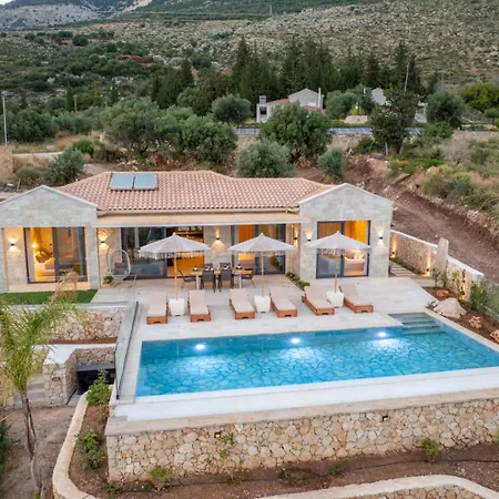 Irena Stone Kefalonia * 劳德哈塔